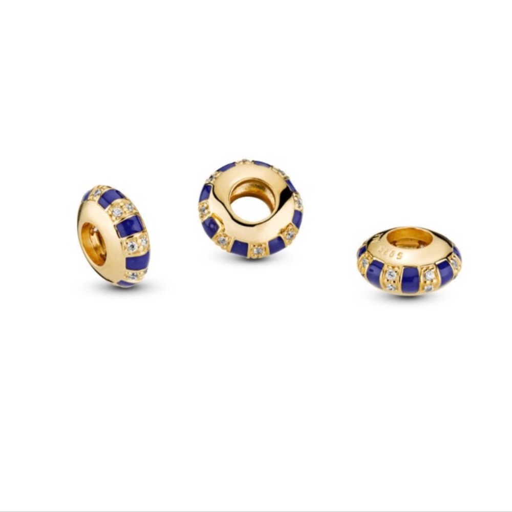 (2) spacers